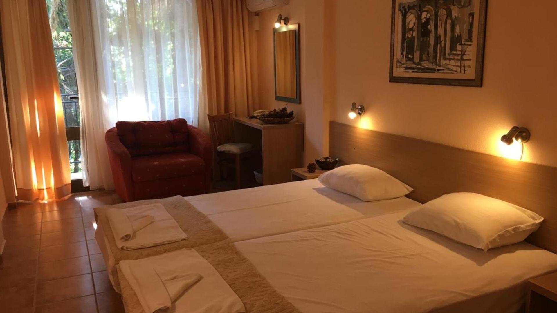 Park Hotel Briz Goudstrand Buitenkant foto