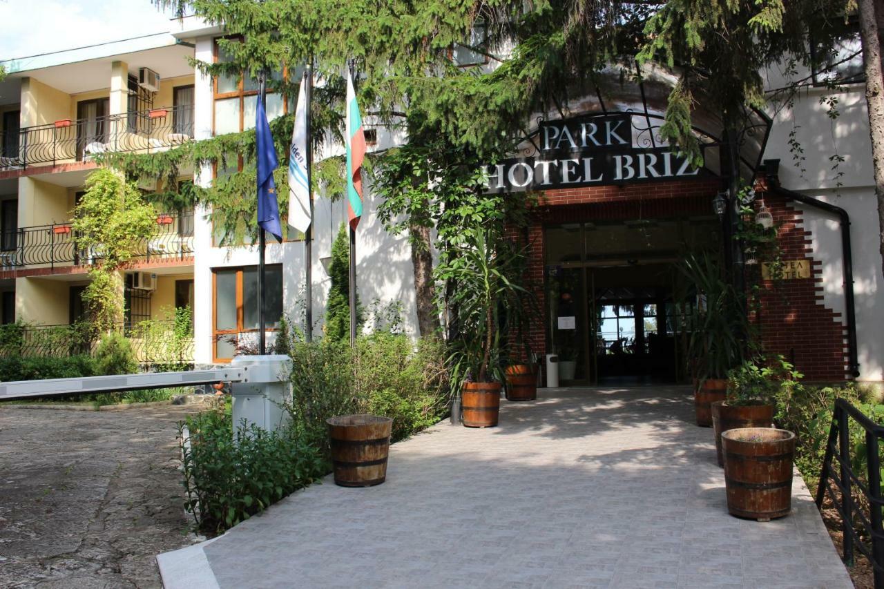 Park Hotel Briz Goudstrand Buitenkant foto